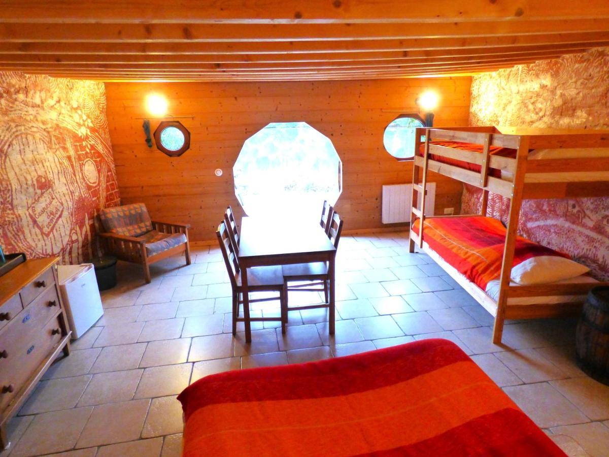 Hotel Domaine du Balbuzard à Condat-en-Combraille Extérieur photo